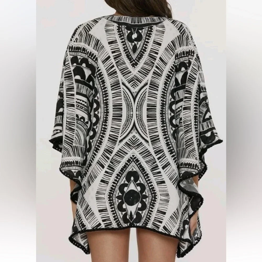 NWT Trina Turk Women’s Hula Fringe Tunic Coverup